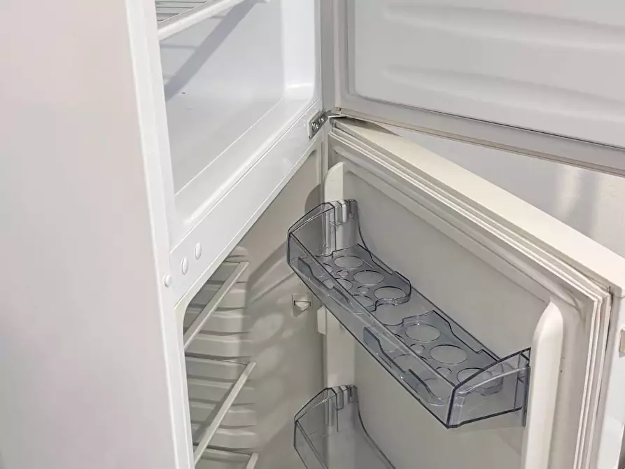 Immagine 16 di Appartamento in affitto  in via Caracciolo a Milano