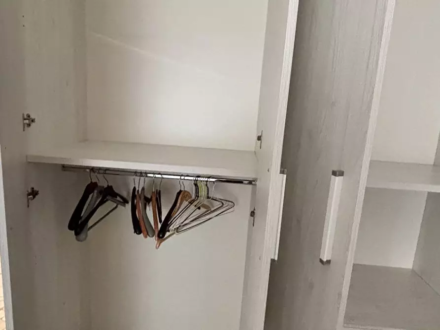 Immagine 21 di Appartamento in affitto  in via Caracciolo a Milano