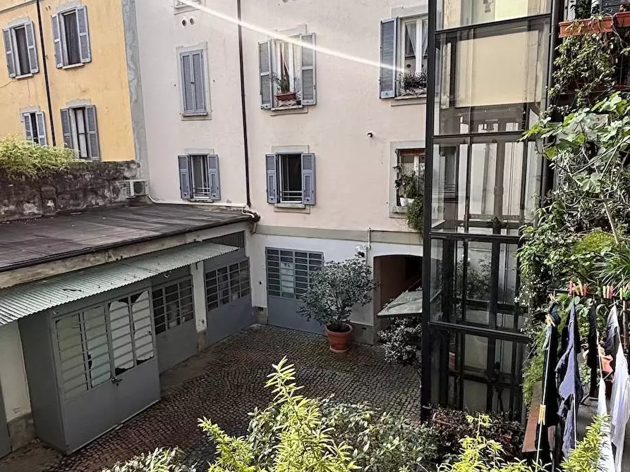 Immagine 45 di Appartamento in affitto  in via Cirillo 12 a Milano
