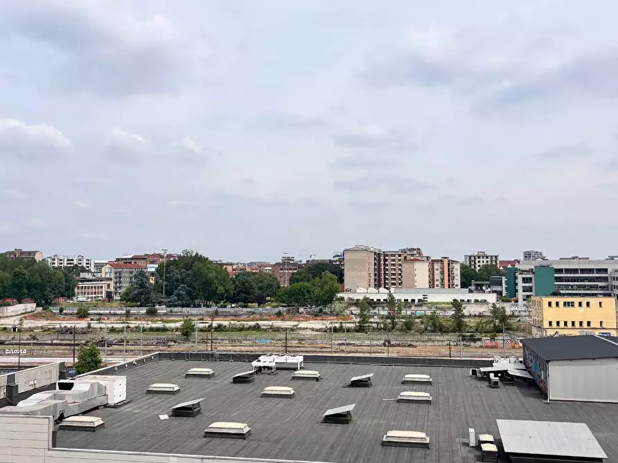 Immagine 6 di Appartamento in vendita  in via Delfico a Milano