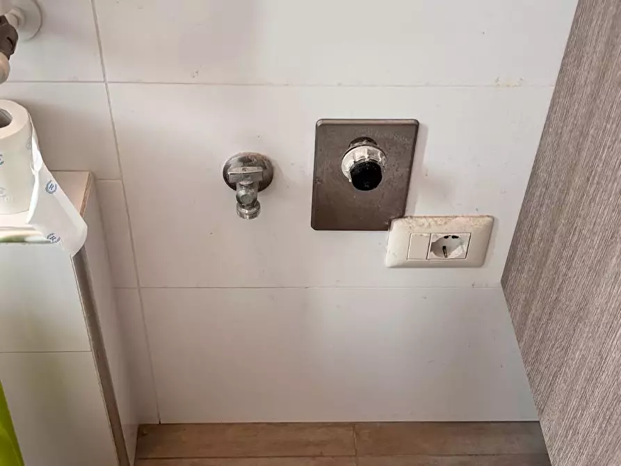 Immagine 38 di Appartamento in vendita  in via Delfico a Milano