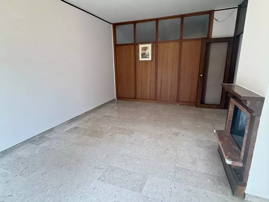 Immagine 5 di Appartamento in vendita  in via Govone 100 a Milano