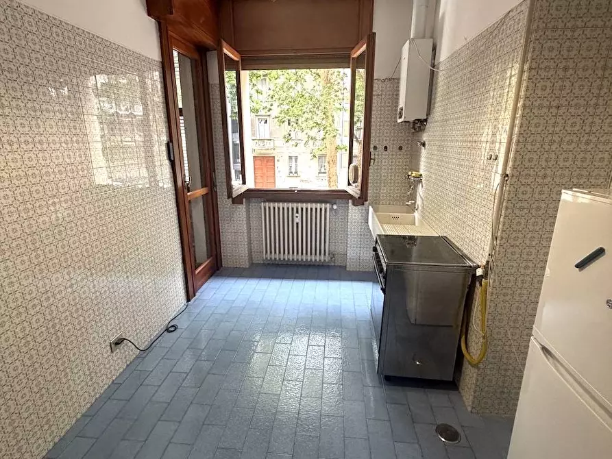 Immagine 12 di Appartamento in vendita  in via Govone 100 a Milano