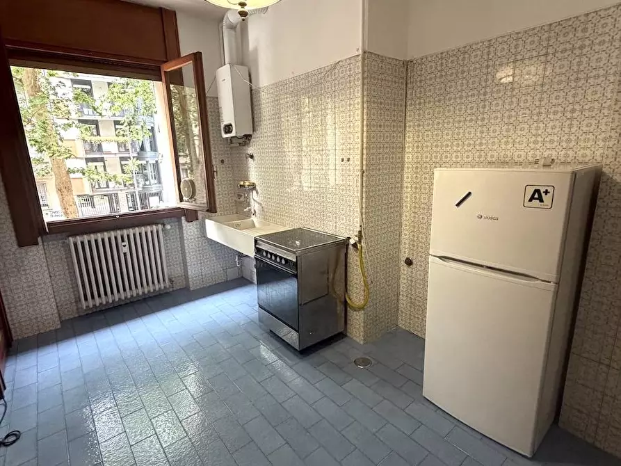 Immagine 13 di Appartamento in vendita  in via Govone 100 a Milano