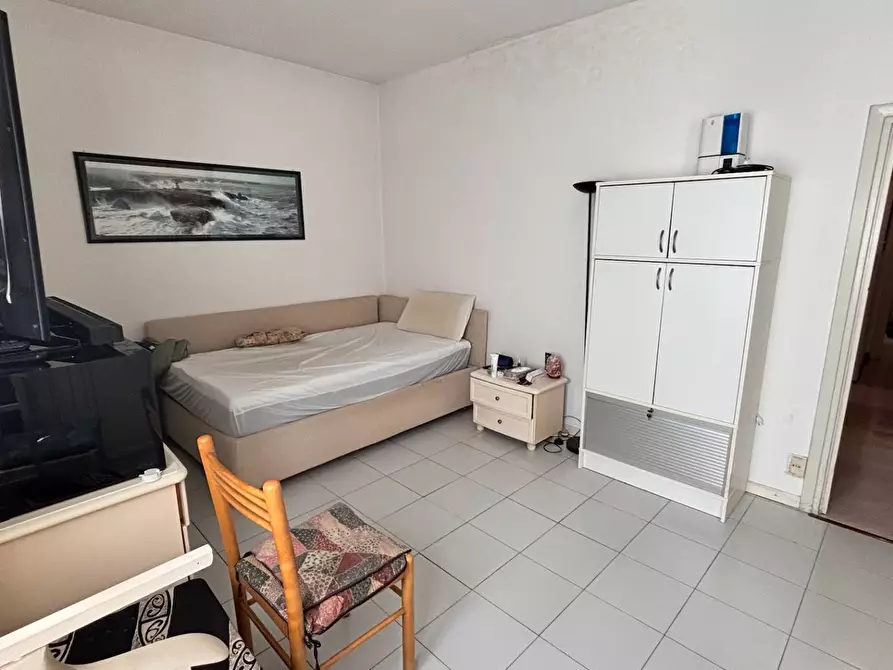 Immagine 10 di Appartamento in vendita  in via Cimabue a Milano