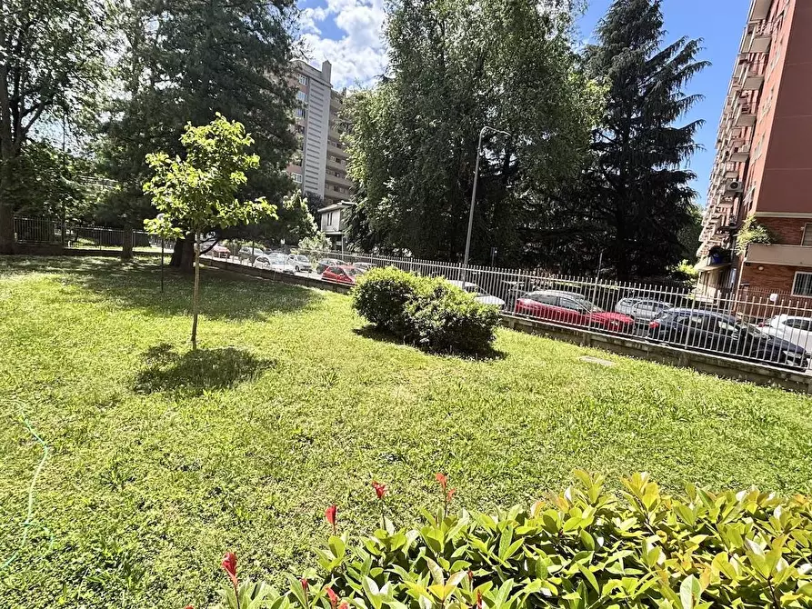 Immagine 33 di Appartamento in vendita  in via Cimabue a Milano