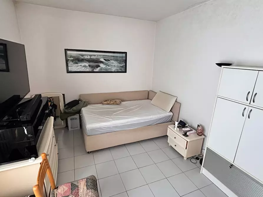 Immagine 37 di Appartamento in vendita  in via Cimabue a Milano
