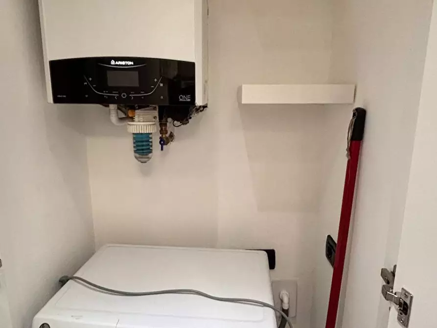 Immagine 25 di Appartamento in affitto  in via Cirillo 12 a Milano