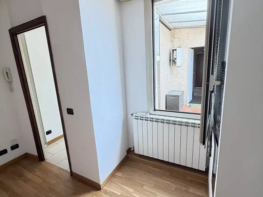 Immagine 13 di Appartamento in affitto  in Corso Sempione a Milano