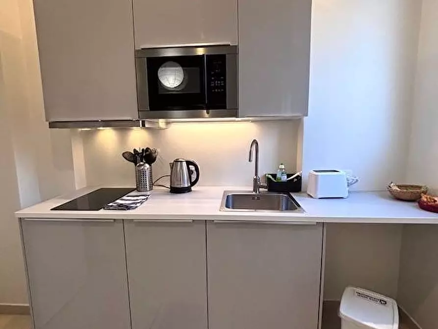 Immagine 5 di Appartamento in affitto  in via Albertinelli a Milano