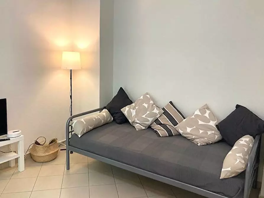 Immagine 8 di Appartamento in affitto  in via Albertinelli a Milano