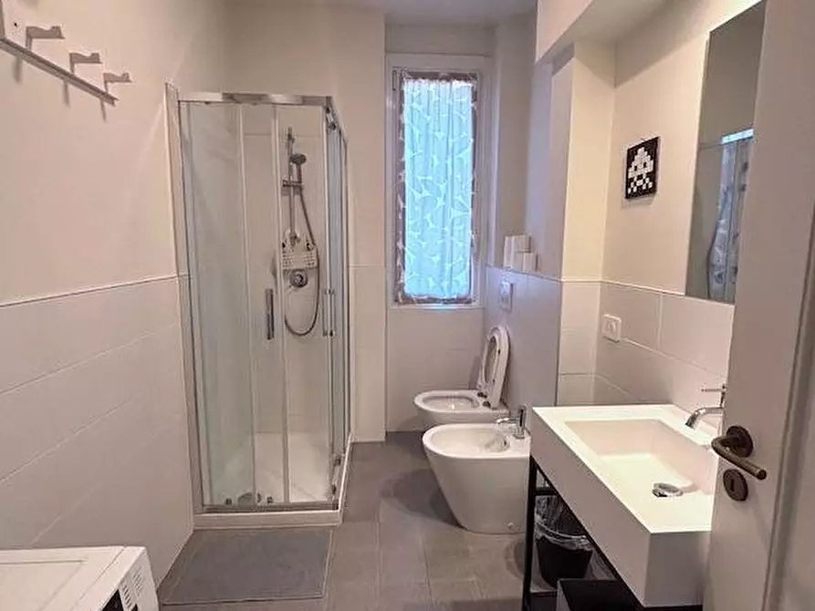 Immagine 12 di Appartamento in affitto  in via Albertinelli a Milano