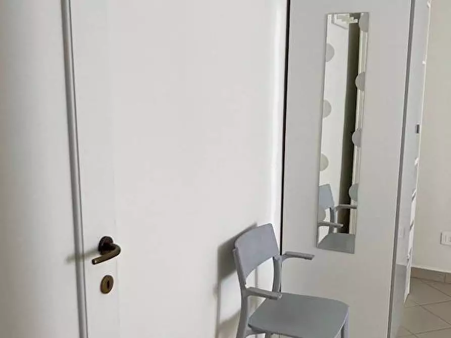 Immagine 15 di Appartamento in affitto  in via Albertinelli a Milano