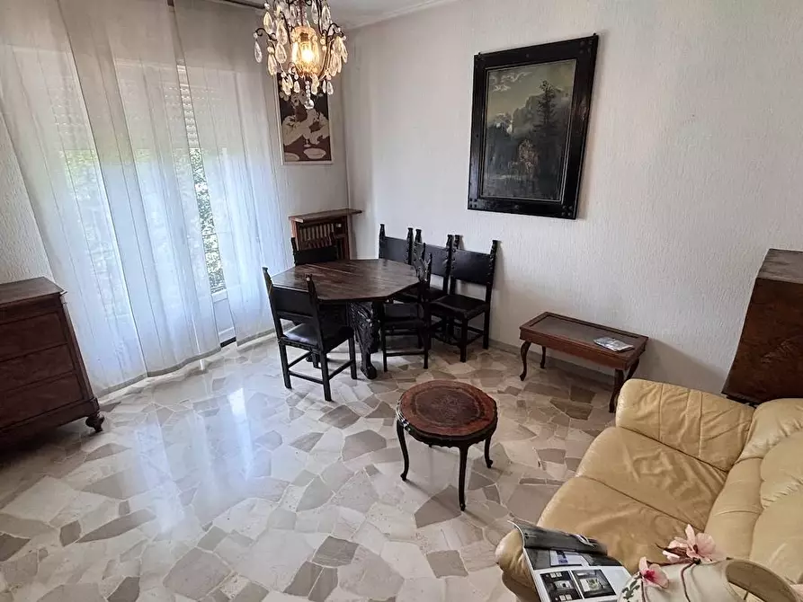 Immagine 1 di Appartamento in vendita  in via Fiume a Saronno
