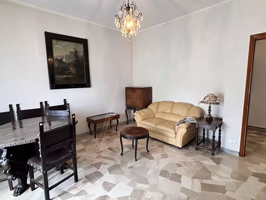 Immagine 15 di Appartamento in vendita  in via Fiume a Saronno