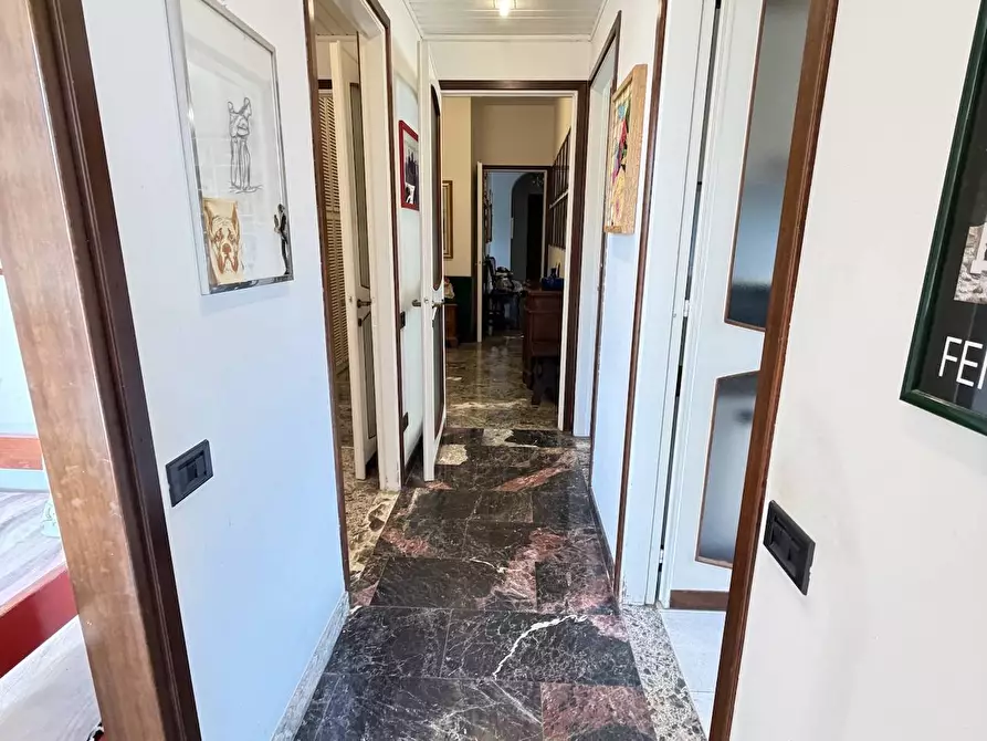 Immagine 15 di Appartamento in vendita  in via Castelvetro a Milano