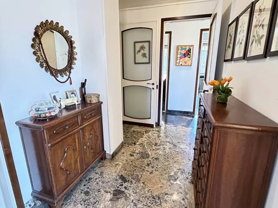 Immagine 27 di Appartamento in vendita  in via Castelvetro a Milano