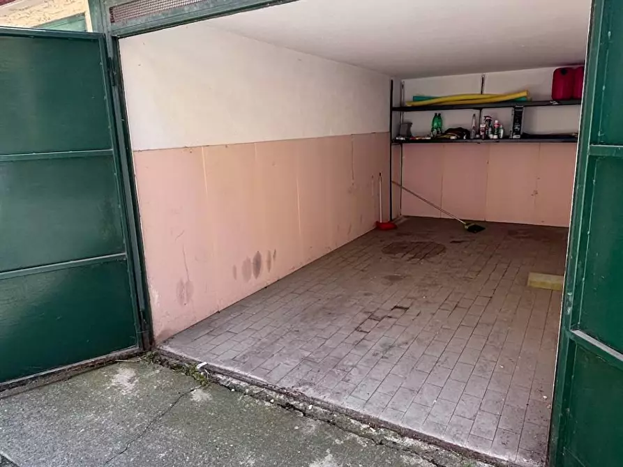 Immagine 42 di Appartamento in vendita  in via Delfico a Milano