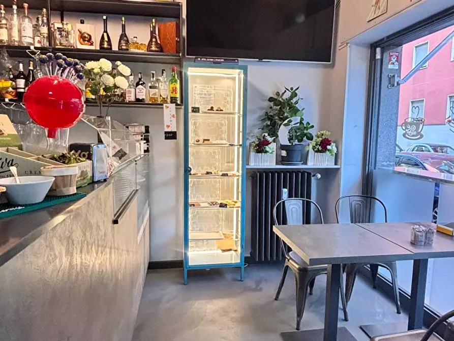Immagine 17 di Attività commerciale in vendita  in piazza diocleziano a Milano