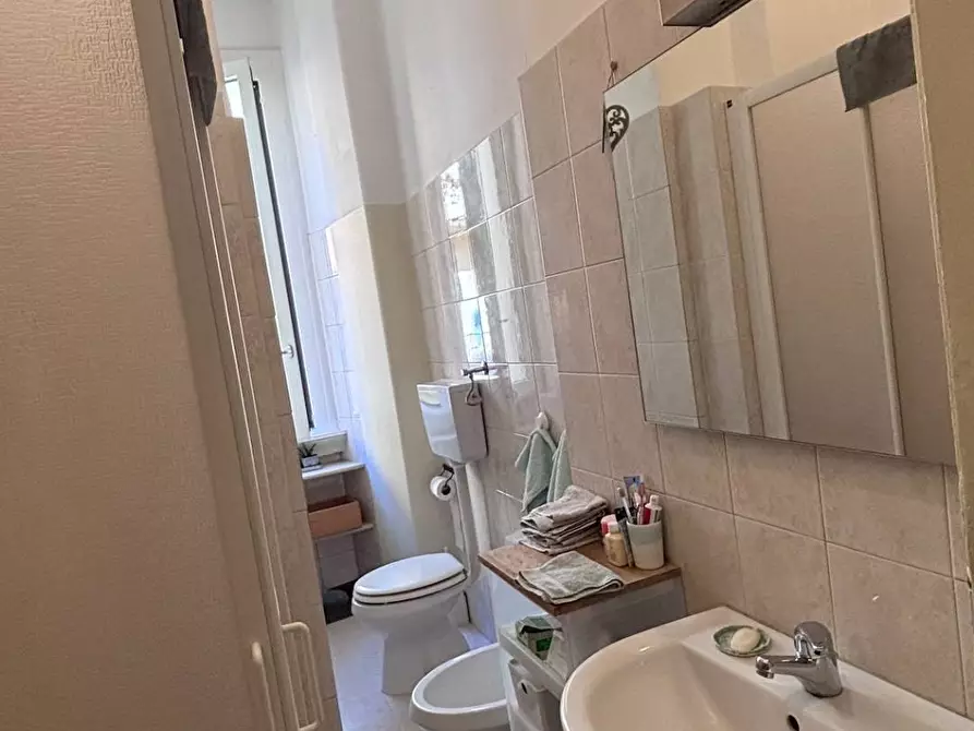 Immagine 12 di Appartamento in affitto  in via Faravelli 6 a Milano
