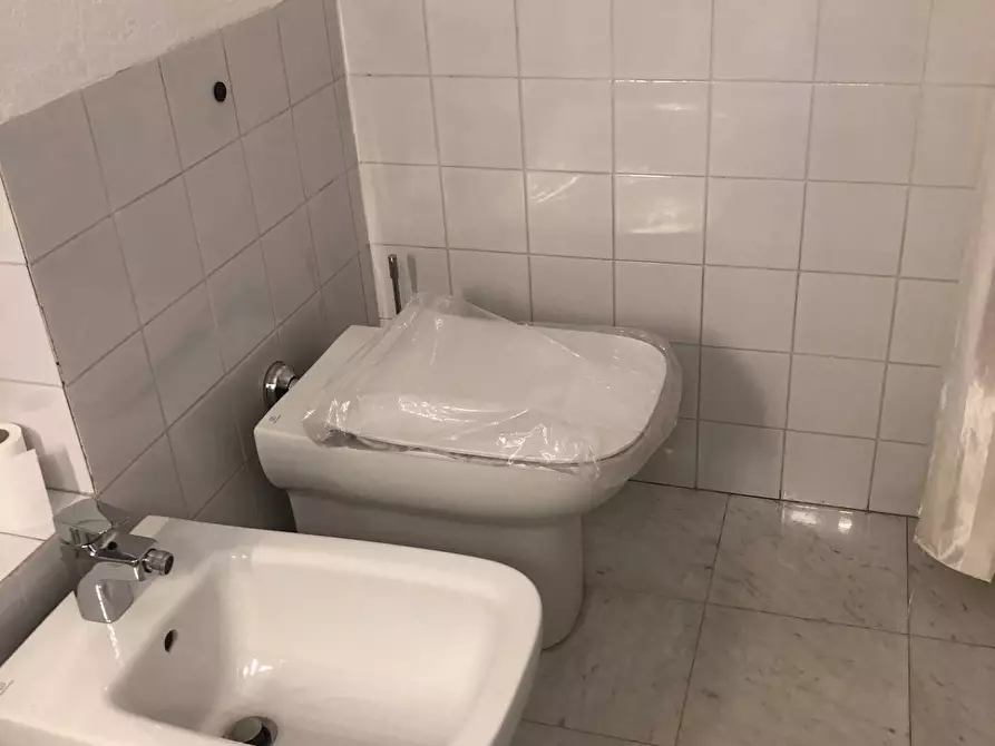 Immagine 37 di Appartamento in vendita  in via Castelfidardo a Milano