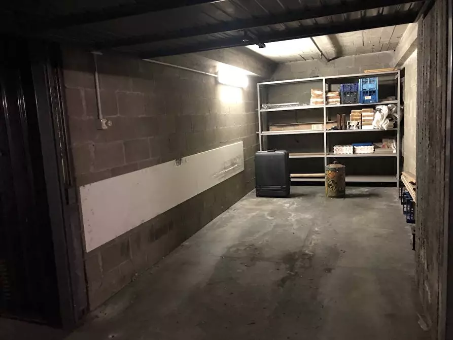 Immagine 39 di Appartamento in vendita  in via Castelfidardo a Milano