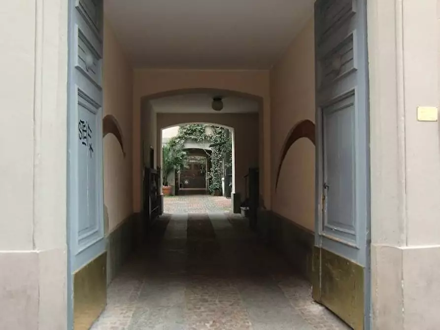 Immagine 49 di Appartamento in affitto  in via Cirillo 12 a Milano