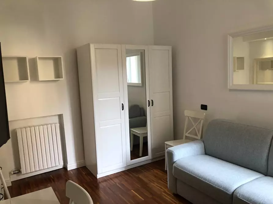 Immagine 29 di Appartamento in affitto  in via Cirillo 12 a Milano
