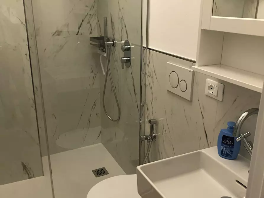 Immagine 43 di Appartamento in affitto  in via Cirillo 12 a Milano