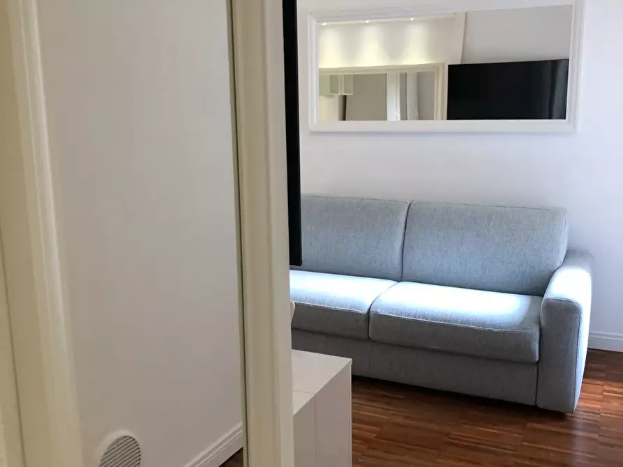 Immagine 32 di Appartamento in affitto  in via Cirillo 12 a Milano