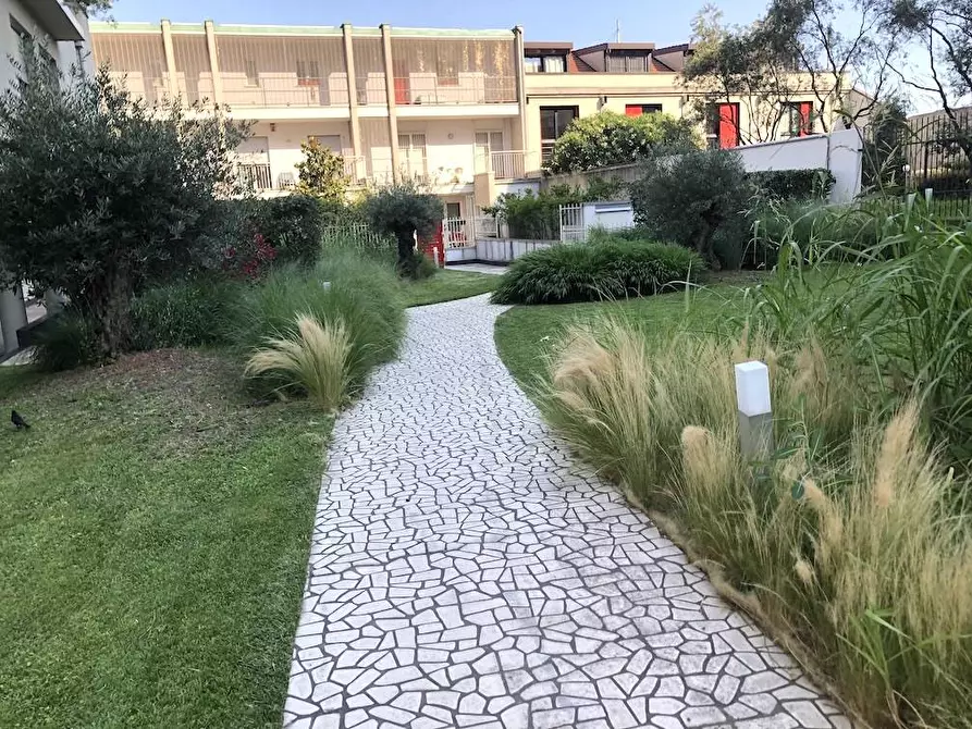 Immagine 1 di Appartamento in affitto  in via Gluck a Milano