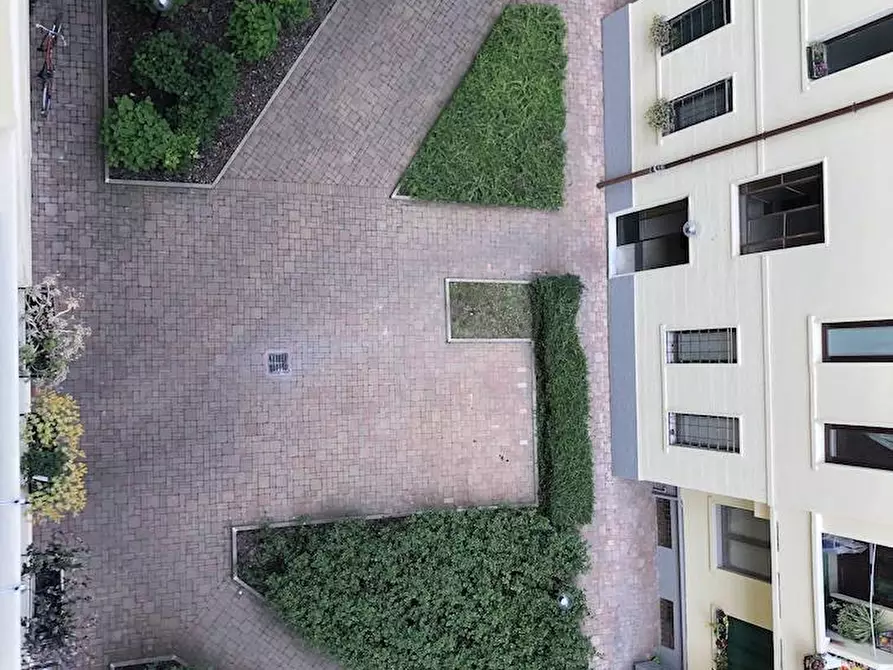 Immagine 1 di Appartamento in affitto  in via Faravelli 6 a Milano