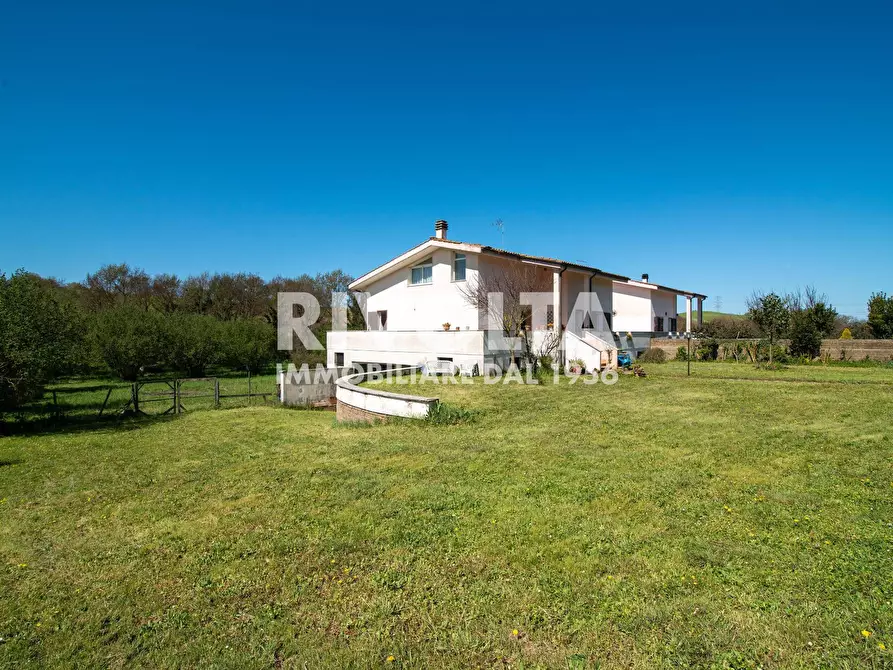 Immagine 1 di Villa in vendita  in via dell'asinara a Rignano Flaminio
