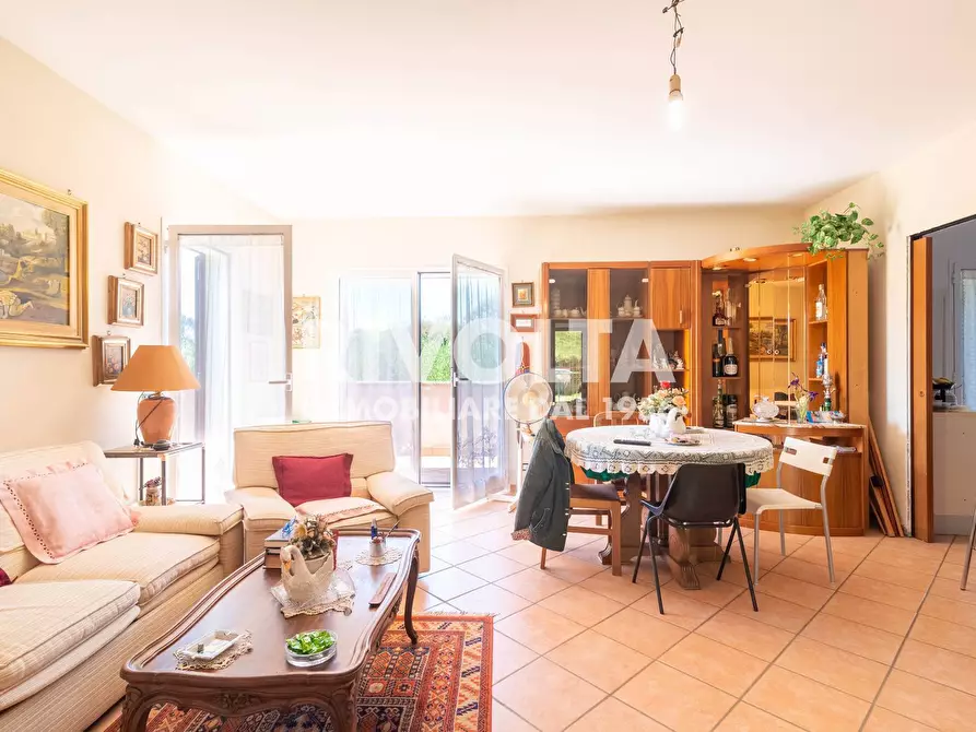 Immagine 9 di Villa in vendita  in via dell'asinara a Rignano Flaminio