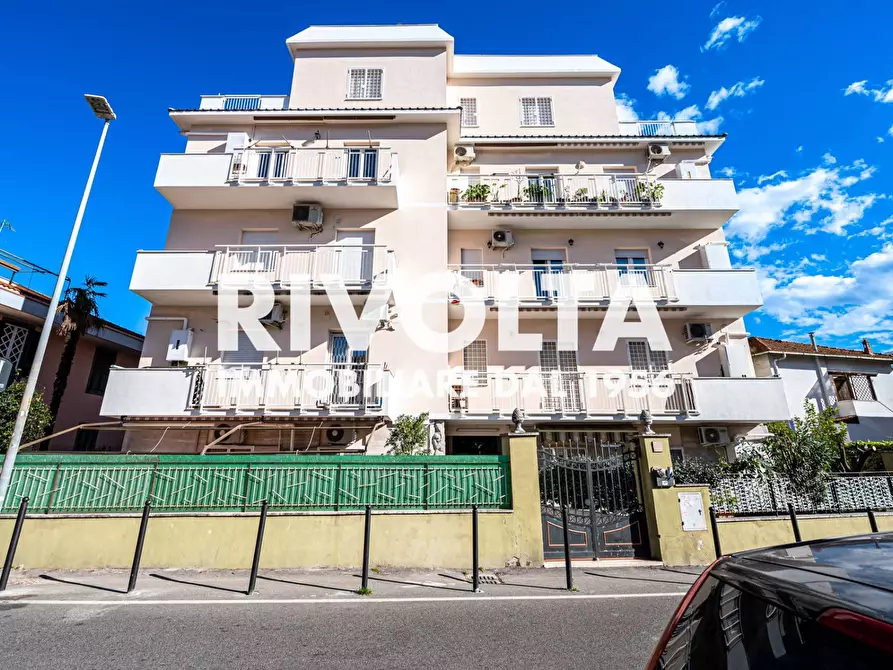Immagine 1 di Appartamento in vendita  in Via Pio Ix a Roma
