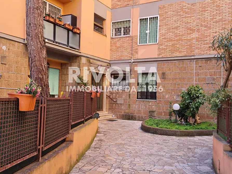 Immagine 4 di Attico in vendita  in Via Diego Simonetti a Roma