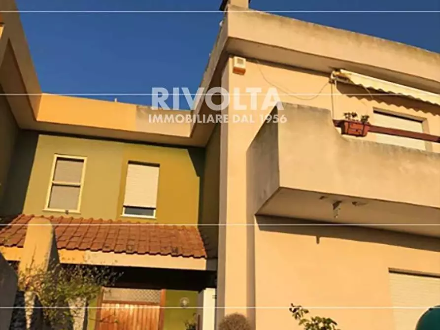 Immagine 1 di Villa in vendita  in VIA DEL CASALETTO ROSSO a Civitavecchia