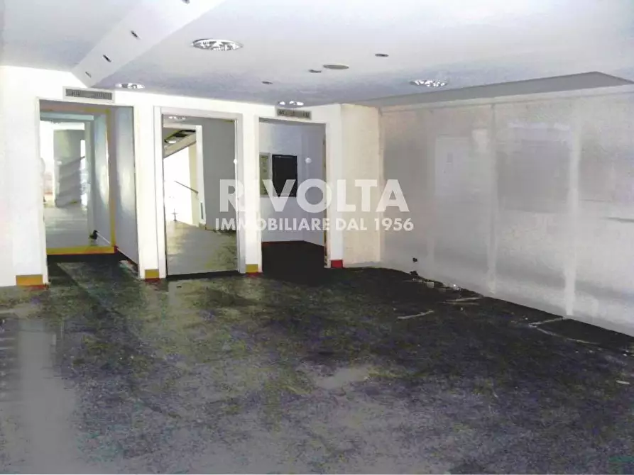 Immagine 3 di Locale commerciale in affitto  in Piazza Barberini a Roma