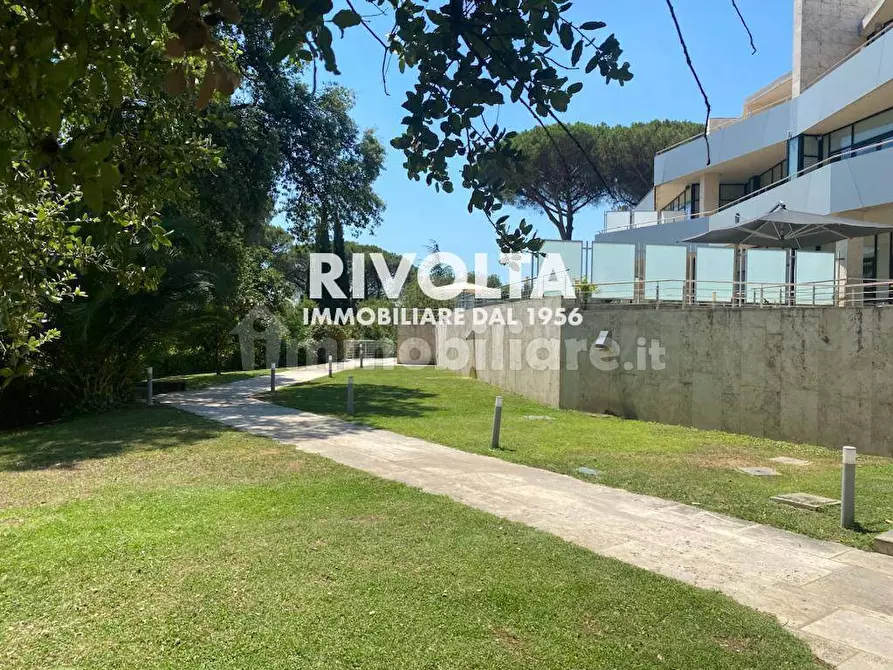 Immagine 5 di Appartamento in vendita  in via misurina a Roma