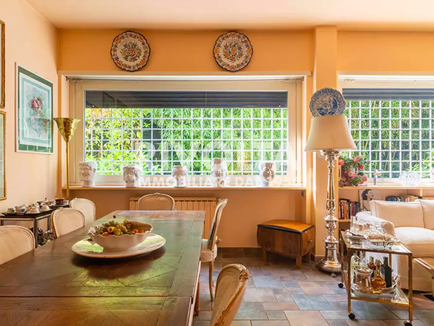 Immagine 4 di Appartamento in vendita  in Via Moena a Roma