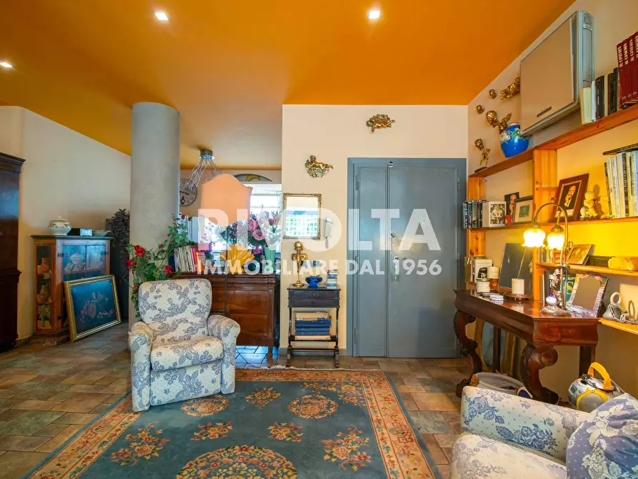 Immagine 9 di Appartamento in vendita  in Via Moena a Roma