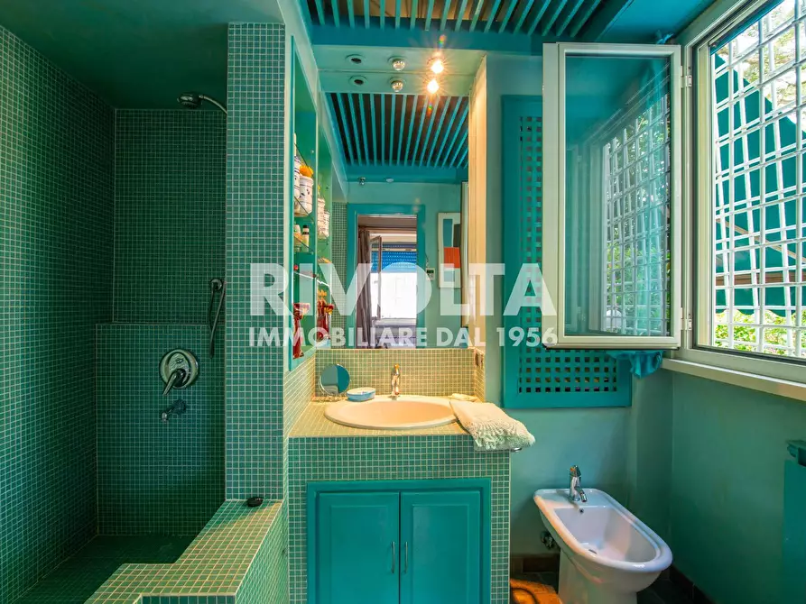 Immagine 16 di Appartamento in vendita  in Via Moena a Roma