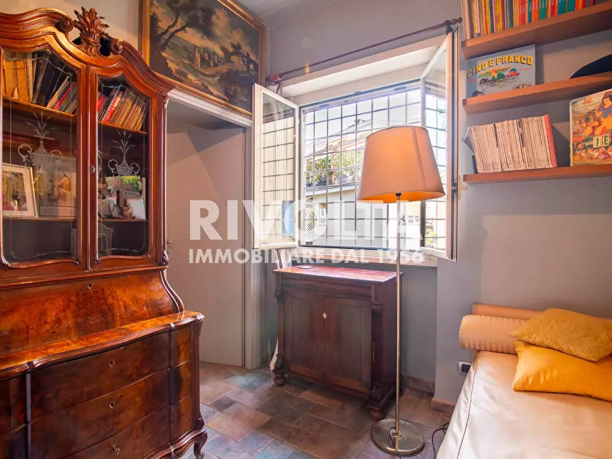 Immagine 17 di Appartamento in vendita  in Via Moena a Roma