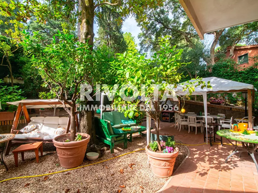 Immagine 19 di Appartamento in vendita  in Via Moena a Roma