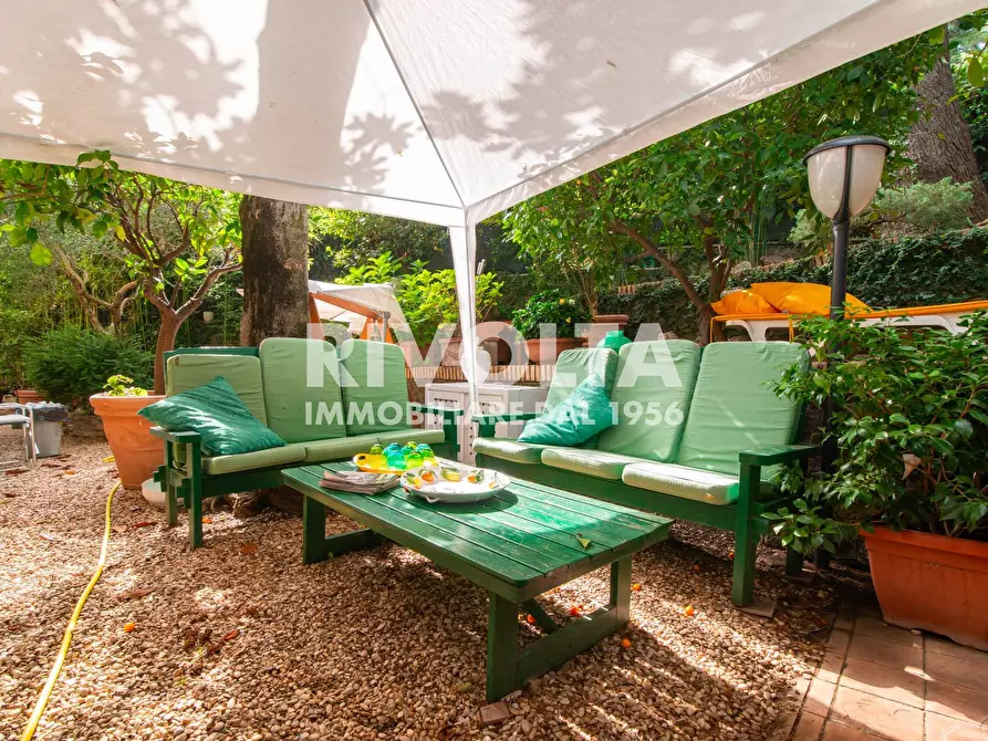 Immagine 29 di Appartamento in vendita  in Via Moena a Roma