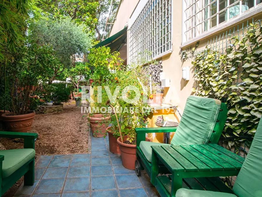 Immagine 32 di Appartamento in vendita  in Via Moena a Roma