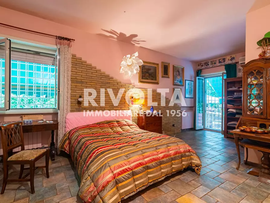 Immagine 37 di Appartamento in vendita  in Via Moena a Roma