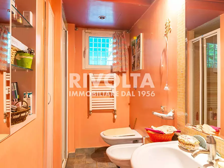 Immagine 38 di Appartamento in vendita  in Via Moena a Roma