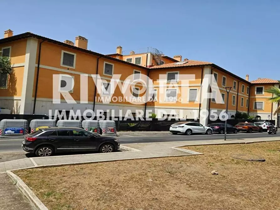 Immagine 29 di Casa indipendente in vendita  in piazza Mario Cortesini a Orbetello
