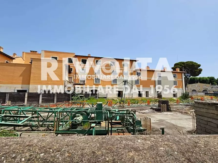 Immagine 33 di Casa indipendente in vendita  in piazza Mario Cortesini a Orbetello